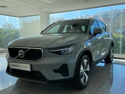 Gris Nuevo 2024 Volvo XC40 Core SUV | 35.900 € (Un poco caro)