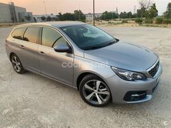 Gris / plata Usado 2018 Peugeot 308 Allure Familiar | 7099 € (Precio justo)