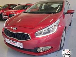 Rojo Usado 2014 Kia Ceed Utilitario | 7990 € (Caro)