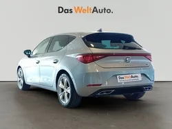 Gris plata Usado 2024 Seat Leon FR Berlina | 26.500 € (Precio justo)