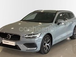 Gris / plata Usado 2025 Volvo V60 Core Familiar | 37.500 € (Precio justo)