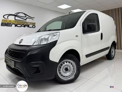 Blanco Usado 2018 Fiat Fiorino Van | 9500 € (Un poco caro)
