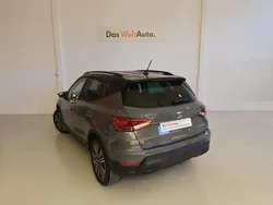 Gris Nuevo 2025 Seat Arona Style SUV | 23.400 €