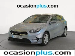 Gris plata Usado 2023 Kia Ceed Utilitario | 15.864 € (Buen precio)