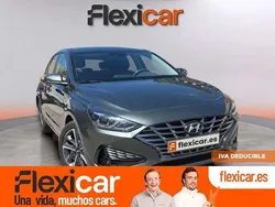 Gris Usado 2023 Hyundai i30 Berlina | 17.090 € (Precio justo)
