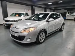 Gris / plata Usado 2009 Renault Mégane III Dynamique Berlina | 6000 € (Precio justo)