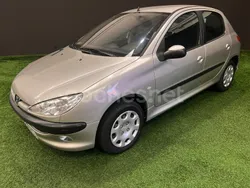 Beige Usado 2004 Peugeot 206 Berlina | 2999 € (Precio justo)