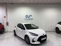 Blanco Usado 2021 Toyota Yaris Hybrid Style Berlina | 18.250 € (Precio justo)