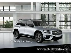 Gris Nuevo 2025 Mercedes GLB200 SUV | 53.075 € (Caro)