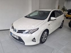Blanco Usado 2015 Toyota Auris Hybrid Active Familiar | 7500 €