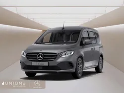 Gris Nuevo 2024 Mercedes 180 Berlina | 36.062 € (Caro)
