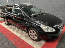 Negro Usado 2009 Kia Ceed Active Familiar | 3990 €