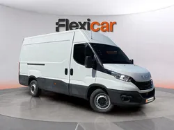 Blanco Usado 2022 Iveco Daily | 23.990 € (Super precio)
