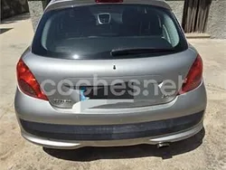 Gris / plata Usado 2006 Peugeot 207 Premium Berlina | 4000 € (Precio justo)