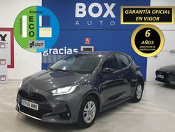 Gris / plata Usado 2023 Mazda 2 Comfort Berlina | 23.300 € (Un poco caro)