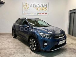 Azul Usado 2017 Kia Stonic SUV | 10.800 €