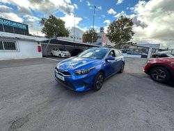 Azul Usado 2024 Kia Ceed Utilitario | 15.810 € (Buen precio)