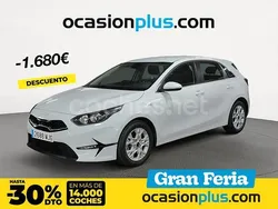 Blanco Usado 2023 Kia Ceed Berlina | 18.490 € (Precio justo)
