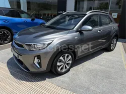 Gris / plata Usado 2024 Kia Stonic SUV | 18.490 € (Precio justo)
