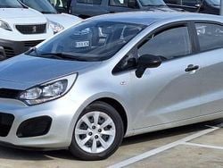 Usado 2012 Kia Rio LX | 7490 € (Precio justo)