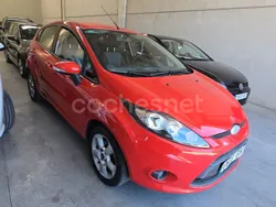 Rojo Usado 2010 Ford Fiesta Trend Utilitario | 5900 € (Precio justo)