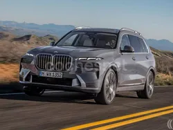 Gris / plata Usado 2024 BMW X7 SUV | 104.999 € (Un poco caro)
