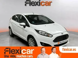 Blanco Usado 2015 Ford Fiesta Trend Utilitario | 8790 € (Un poco caro)