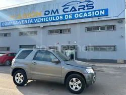 Gris / plata Usado 2008 Suzuki Grand Vitara SUV | 8990 € (Un poco caro)