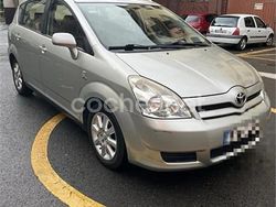 Beige Usado 2005 Toyota Corolla Verso Sol Monovolumen | 4950 €