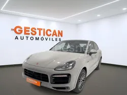 Gris / plata Usado 2023 Porsche Cayenne Platinum Edition SUV | 89.990 € (Buen precio)