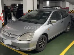 Gris / plata Usado 2002 Honda Civic LS Berlina | 1800 € (Buen precio)