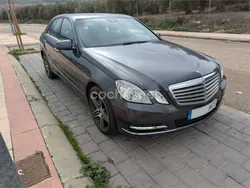 Gris / plata Usado 2011 Mercedes E350 Avantgarde Berlina | 14.000 €