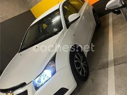 Blanco Usado 2010 Chevrolet Cruze LS Berlina | 5000 € (Un poco caro)