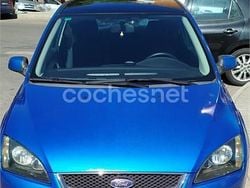 Azul Usado 2006 Ford Focus Titanium Berlina | 2300 € (Buen precio)