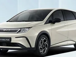 Gris claro Nuevo 2025 BYD Dolphin Design Utilitario | 31.390 € (Precio justo)