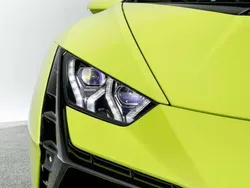 Verde Usado 2023 Lamborghini Huracán Coupe | 348.000 € (Un poco caro)