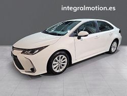 Blanco Usado 2022 Toyota Corolla Active Berlina | 20.900 €