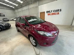 Violeta / lila Usado 2009 Ford Fiesta Trend Utilitario | 4990 € (Precio justo)