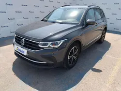 Gris / plata Usado 2021 VW Tiguan Life SUV | 26.750 € (Super precio)