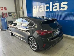Negro Usado 2024 Ford Focus ST-Line Berlina | 20.995 € (Buen precio)