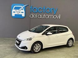 Blanco Usado 2017 Peugeot 208 Utilitario | 7987 € (Un poco caro)