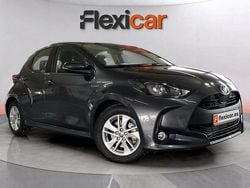Gris Usado 2021 Toyota Yaris Hybrid Active Berlina | 16.990 € (Super precio)