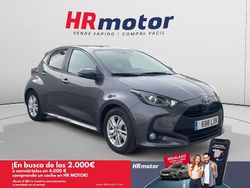 Gris Usado 2022 Toyota Yaris Hybrid Style Berlina | 17.850 € (Precio justo)
