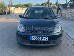 Negro Usado 2007 Ford Fiesta Ambiente Utilitario | 2490 € (Precio justo)