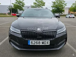 Negro Usado 2023 Skoda Superb SportLine Familiar | 33.200 € (Super precio)
