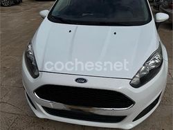 Blanco Usado 2016 Ford Fiesta Trend Berlina | 6600 €
