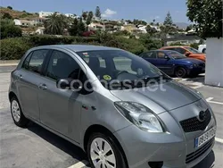 Gris / plata Usado 2006 Toyota Yaris Berlina | 3999 € (Precio justo)