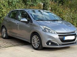 Usado 2019 Peugeot 208 Active Utilitario | 6495 € (Buen precio)