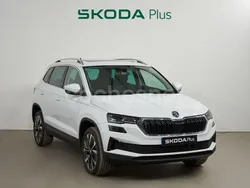 Blanco Usado 2025 Skoda Karoq SUV | 37.000 €