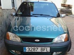 Verde Usado 2001 Ford Fiesta Ambiente Utilitario | 1500 €